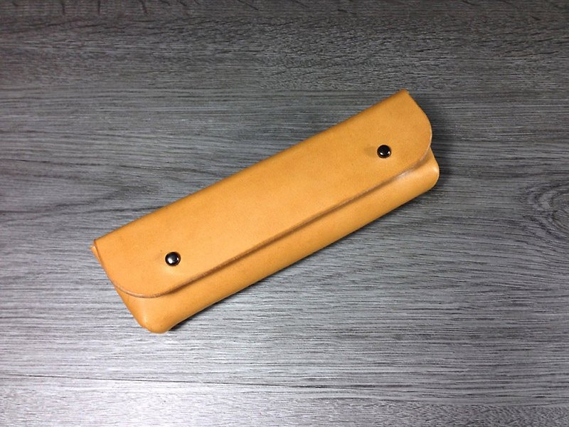 MICO 手缝植鞣革笔袋(浅茶) - 铅笔盒/笔袋 - 真皮 橘色