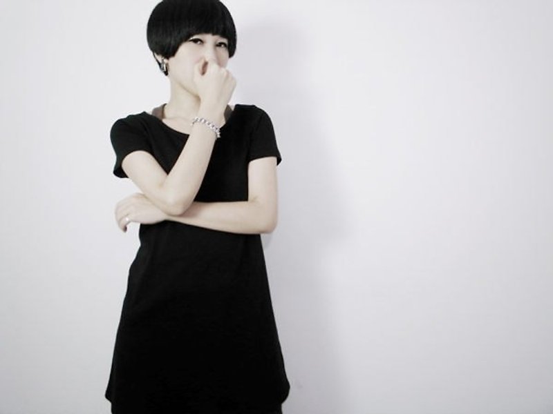 I . A . N Design 素面黑色 有机棉长版短袖T Organic Cotton S / M - 女装 T 恤 - 棉．麻 黑色