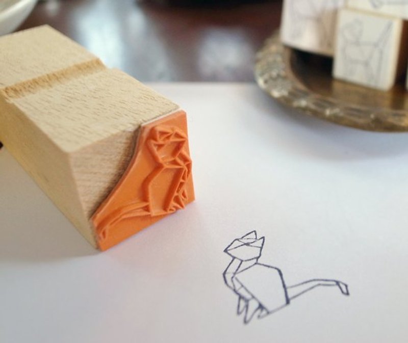 Atelier Hanu＊折纸系列＊木制印章-坐姿小猫 - 其他 - 木头 卡其色