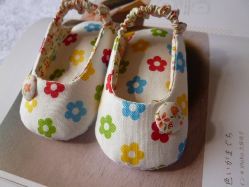婴儿鞋~朵朵花开婴儿凉鞋 订制款 - 童装鞋 - 棉．麻 白色