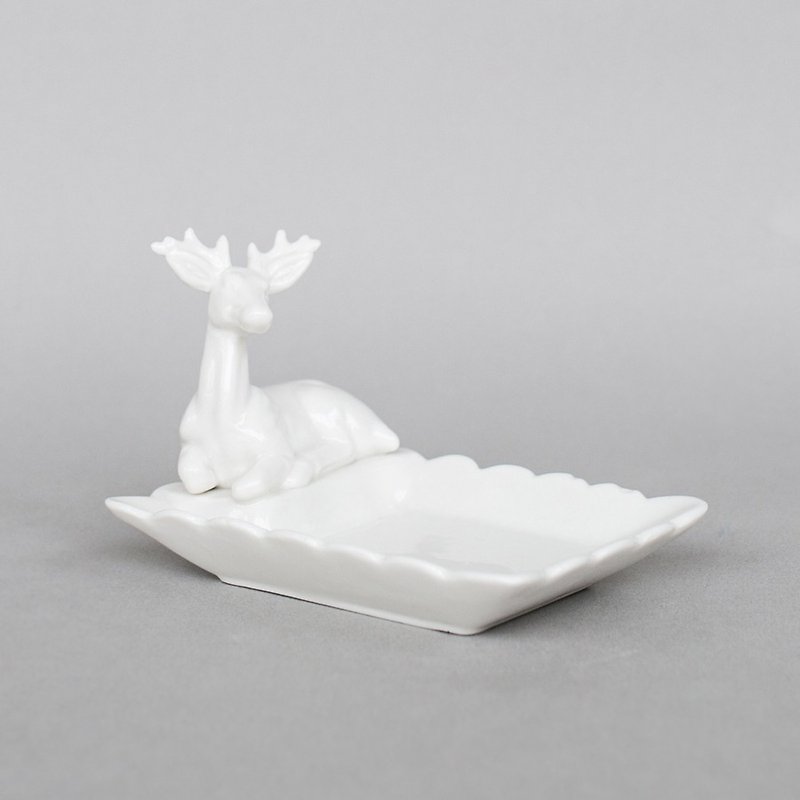 OOPSY Life - 卧鹿方形瓷盘 - RJB - 花瓶/陶器 - 瓷 白色