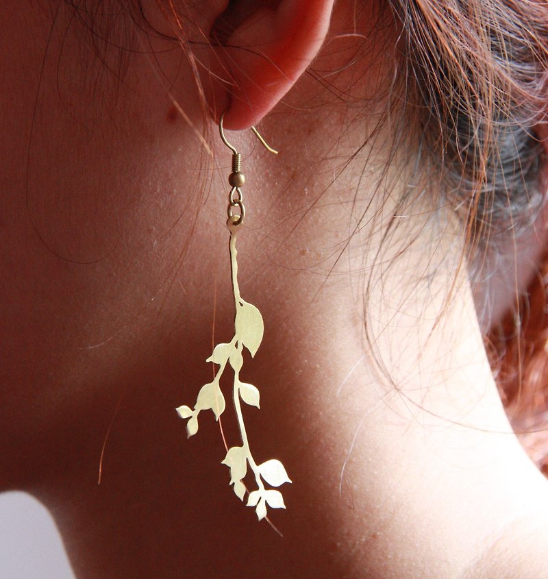 树叶黄铜耳环 - 耳环/耳夹 - 其他金属 金色