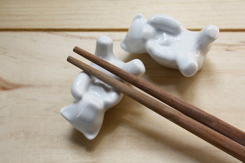 台湾黑熊 台湾特有种 山中精灵系列 造形 筷架 - 花瓶/陶器 - 瓷 白色