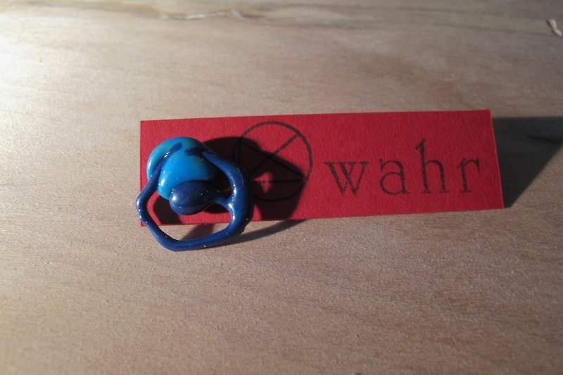 【Wahr】蓝新莓耳环 - 耳环/耳夹 - 其他材质 多色