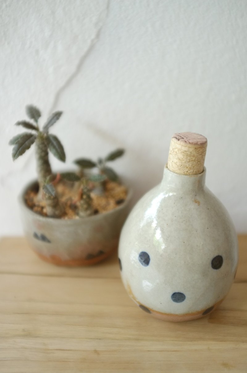 手工木塞陶瓶 - 花瓶/陶器 - 其他材质 白色