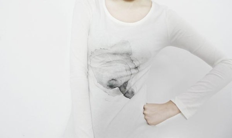 I . A . N Design  渍 stain 长袖T 纯天然 100% 有机棉 Organic Cotton S / M - 女装 T 恤 - 棉．麻 白色
