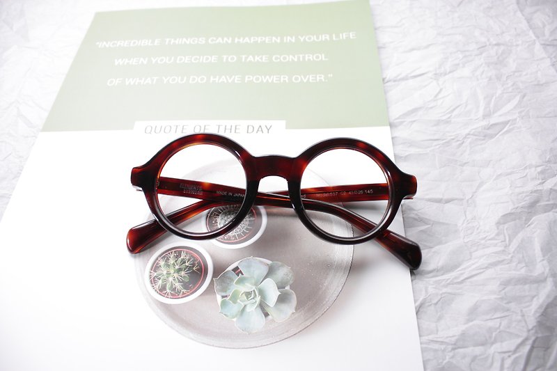 ELEMENTS Eyewear 咖啡玳瑁色条纹复古粗圆框眼镜日本手造 - 眼镜/眼镜框 - 其他材质 咖啡色