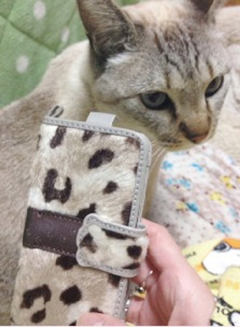 日本制iPhoneSE/ 5s/5c/5 手帐式保护套-含可爱的猫尾巴屏幕清洁吊饰! - 证件套/卡套 - 其他材质 卡其色