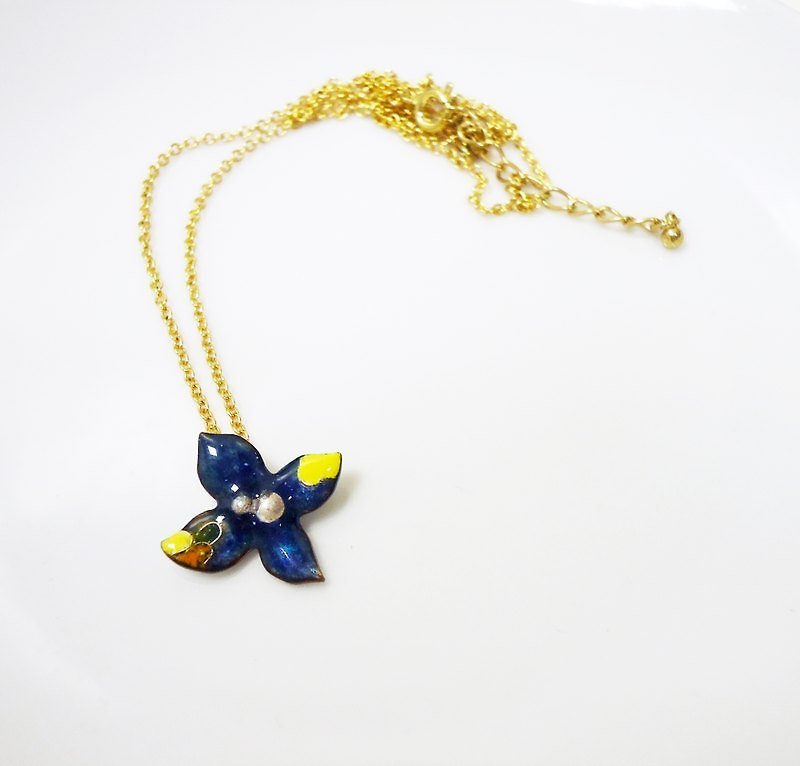 Flora Enameling Necklace花朵珐琅项炼(深蓝) - 项链 - 其他金属 蓝色