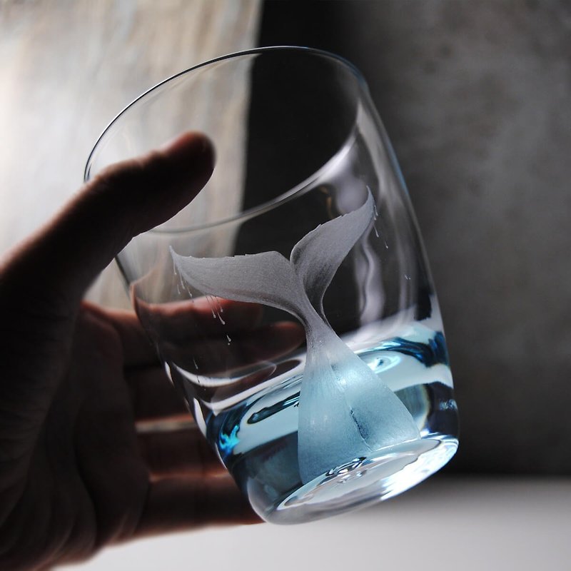340cc【惠比寿鲸尾巴】意大利 Bormioli水杯海洋系列雕刻 定制化 - 杯子 - 玻璃 蓝色