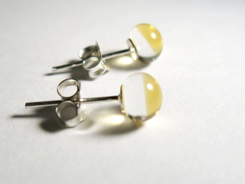 漾琉璃纯银耳环 / 透明鸭仔黄(耳针、耳夹) - 耳环/耳夹 - 玻璃 黄色