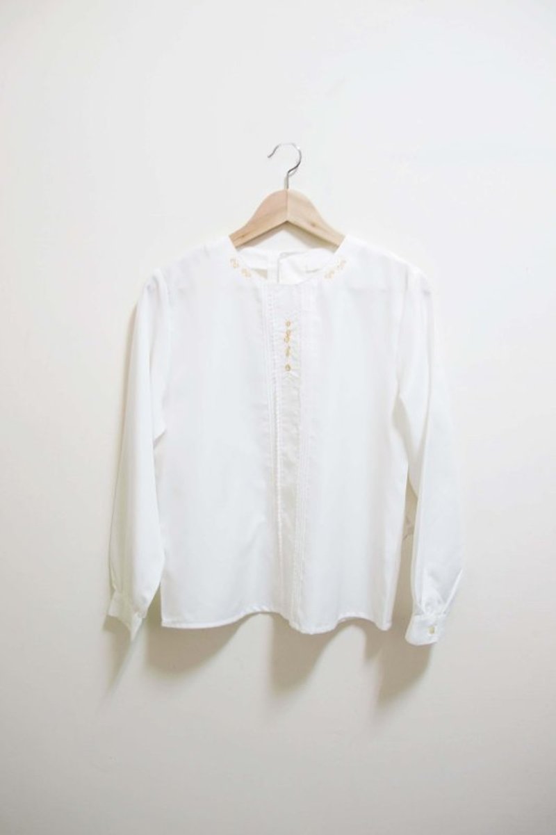 【Wahr】典雅白皙长袖上衣 - 女装衬衫 - 其他材质 白色