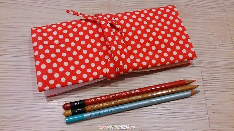 棉麻布红色圆点点 普普风 笔袋 笔套 画笔袋 收纳袋 - 铅笔盒/笔袋 - 其他材质 红色