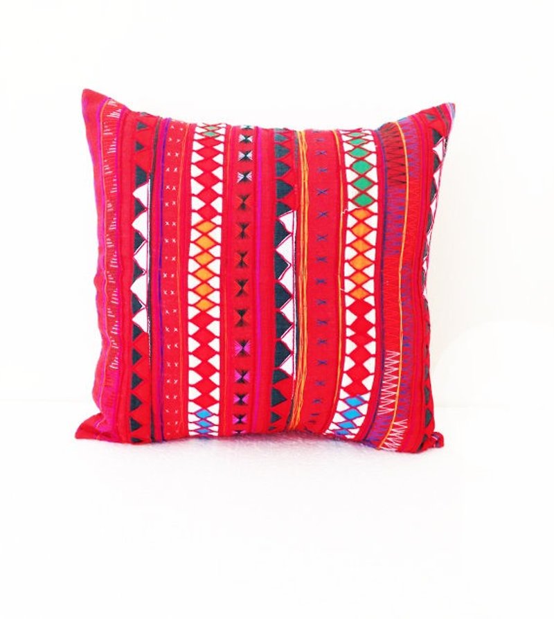 【乐拍子】泰北民族 手织 手作 民族风 抱枕套（红） - 枕头/抱枕 - 棉．麻 红色