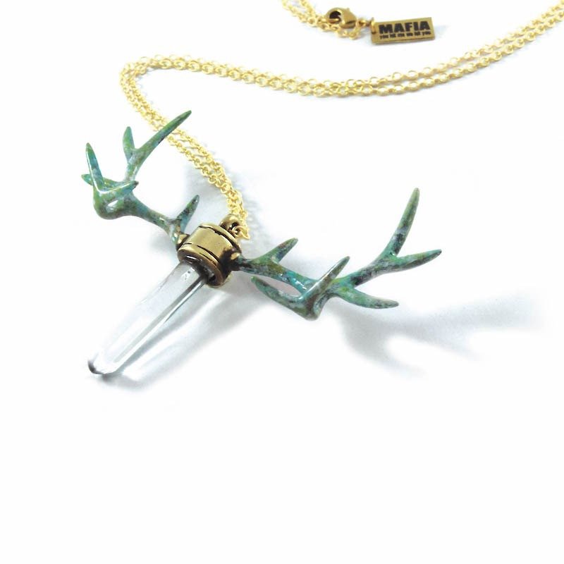Patina Stag horn pendant with clear raw quartz stone and patina color - 项链 - 其他金属 