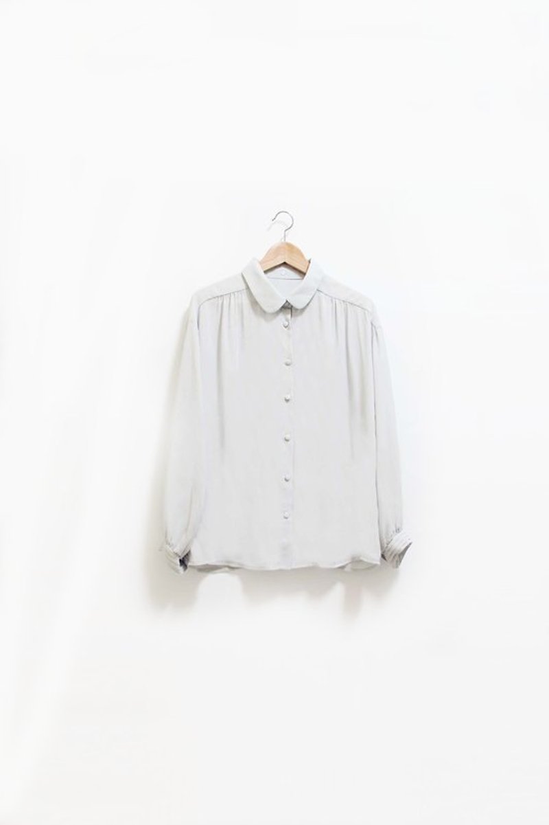 【Wahr】纯色淡灰长袖衬衫 - 女装衬衫 - 其他材质 多色