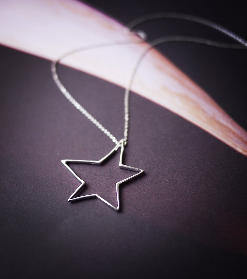 MUFFëL ♥ 925 纯银系列－Twinkle Star 星星形状长项錬 ♥ Merry-Go-Around ♥ - 项链 - 其他金属 灰色