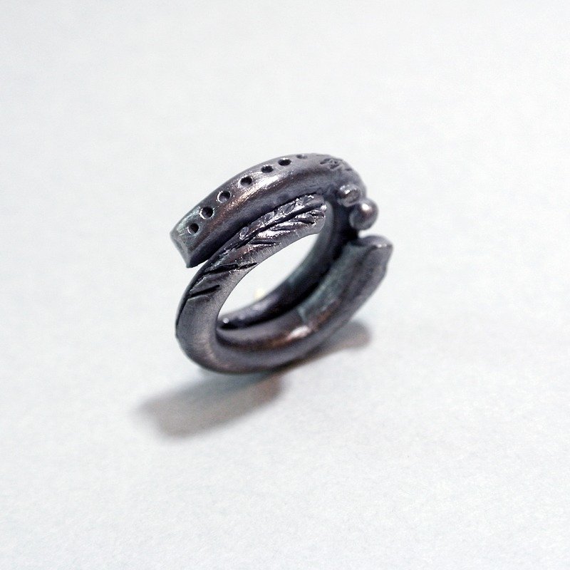 纯银黏土戒指 - 戒指 - 纸 黑色