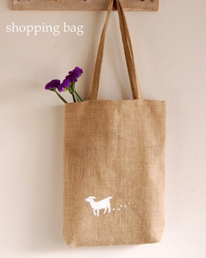 地球树Fair trade&Eco-“麻袋系列”-白色小羊绢印A4提袋 - 侧背包/斜挎包 - 植物．花 卡其色