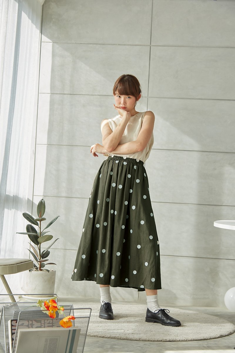 Linen Paneled Skirt With Polkadot Embroidered - Seaweed Green Color - 裙子 - 棉．麻 绿色