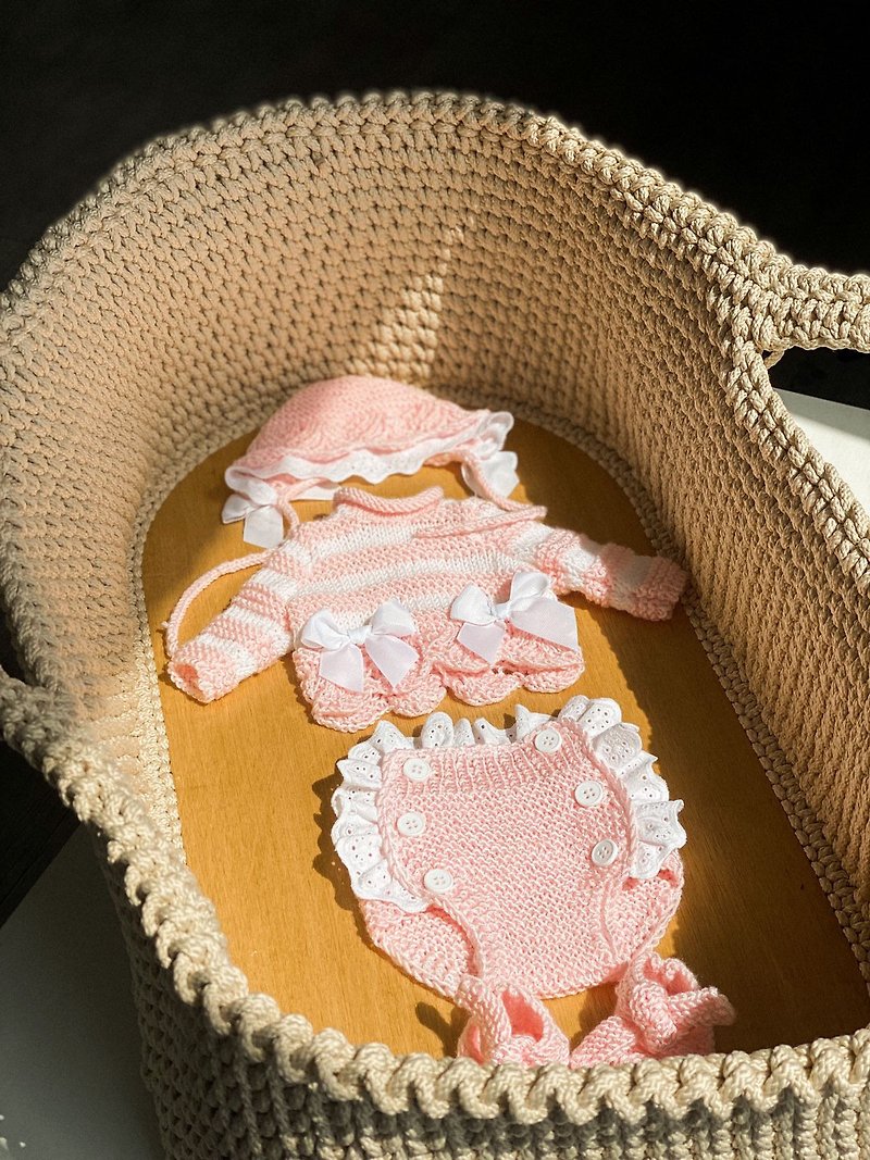 Hand knit pink and white sweater, panties, hat and socks for baby girl. - 包屁衣/连体衣 - 其他材质 粉红色