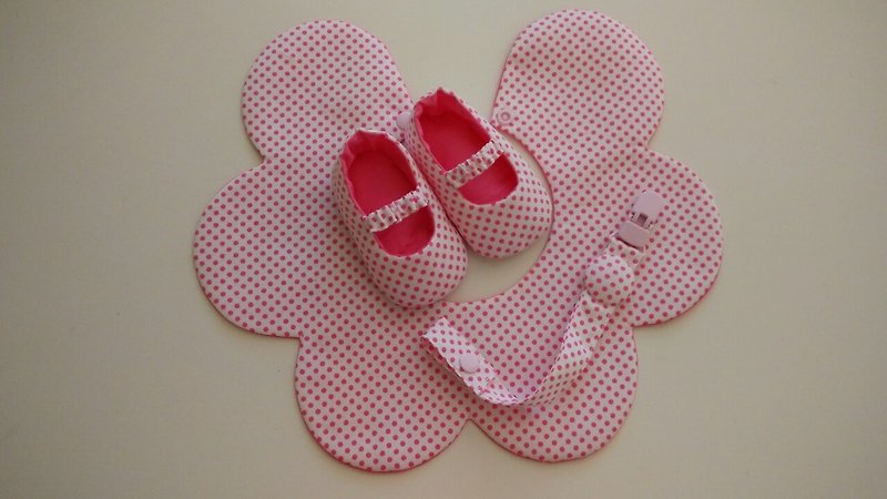 粉点点弥月礼物 花型围兜+婴儿鞋+奶嘴夹 - 婴儿鞋 - 其他材质 粉红色