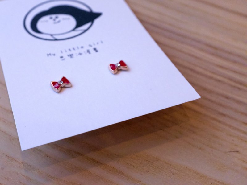 红色蝴蝶结耳针耳环 - 耳环/耳夹 - 其他金属 白色