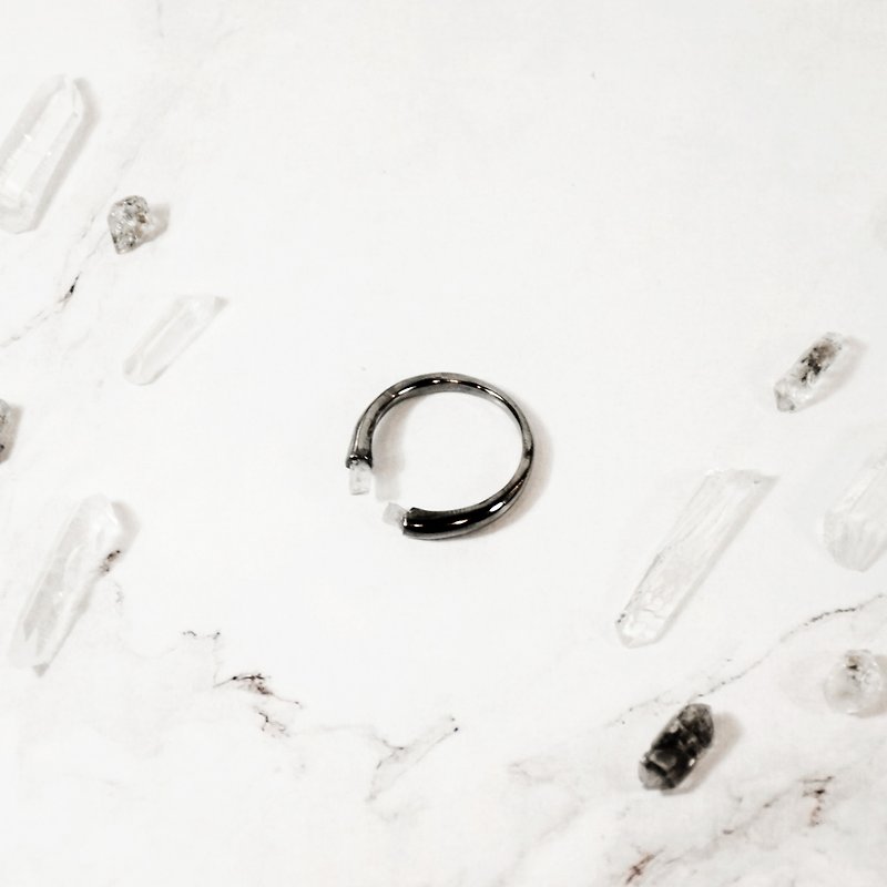 Rainy ring - 戒指 - 其他材质 黑色