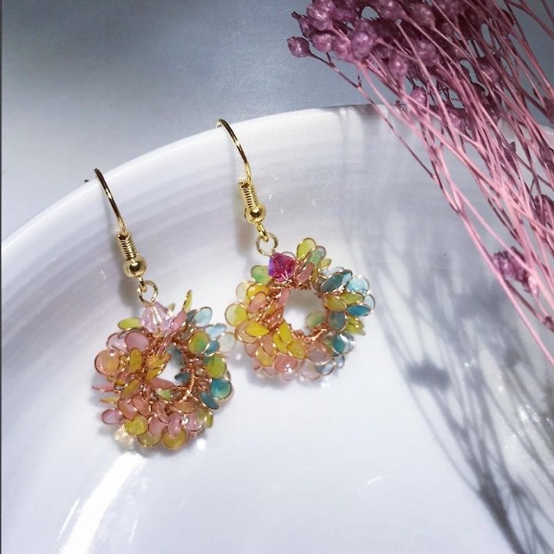 短款小花圈【彩虹】 - 耳环/耳夹 - 其他材质 粉红色