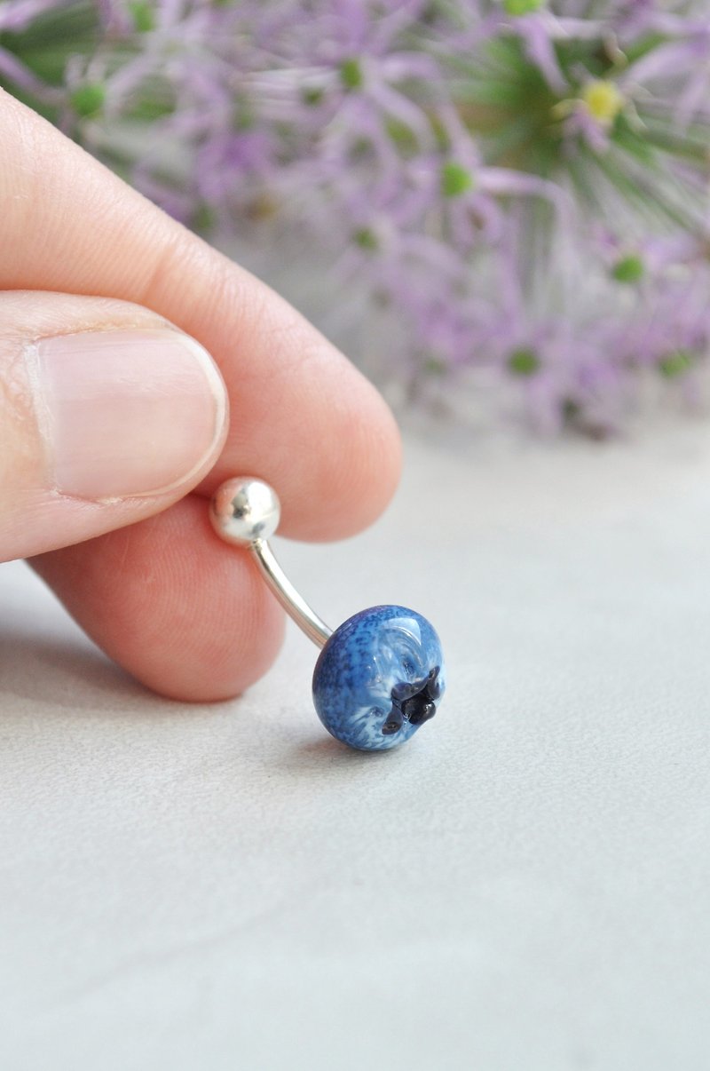 Navel curved barbell Snug piercing jewelry Blueberry belly button ring - 其他 - 玻璃 蓝色