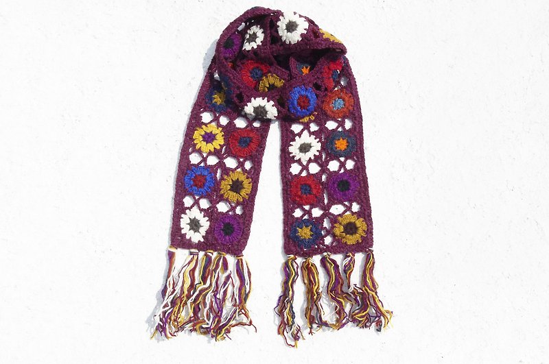 手工钩织羊毛围巾/花朵钩织丝巾/花朵编织拼接羊毛丝巾-紫色森林 - 丝巾 - 羊毛 多色