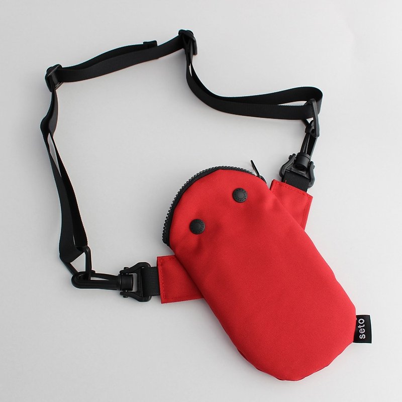 The creature iPhone case　Small bag　Mame-sagari　Red - 侧背包/斜挎包 - 聚酯纤维 红色