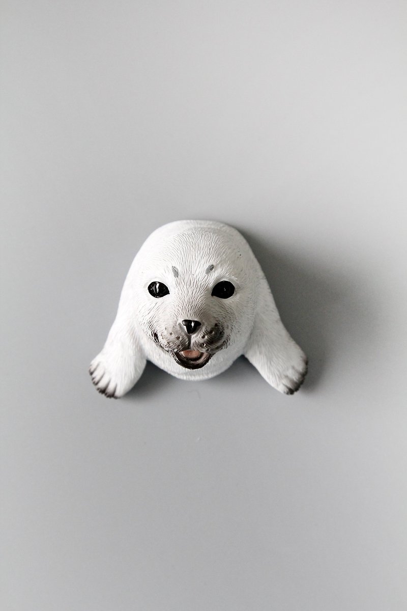 日本Magnets拟真动物系列 可爱立体造型磁铁钥匙挂勾(白海豹款) - 衣架/挂勾 - 树脂 白色