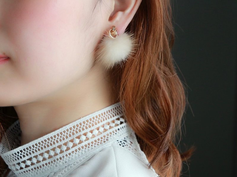 14kgf-petit chain pierced earrings/can change to clip-on - 耳环/耳夹 - 其他金属 金色