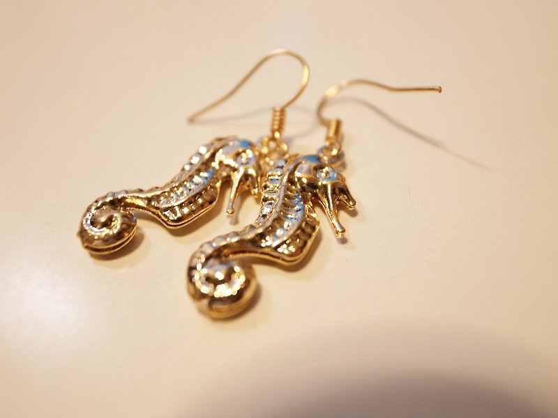 尼普顿金海马耳环 - 耳环/耳夹 - 其他金属 金色