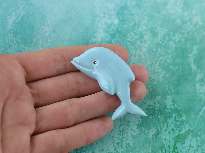 Ceramic dolphin pin brooch - 胸针 - 粘土 