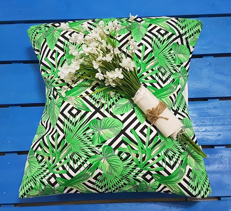 北欧风格黑色几何图案绿色大叶子抱枕靠枕靠垫枕套 - 枕头/抱枕 - 棉．麻 绿色
