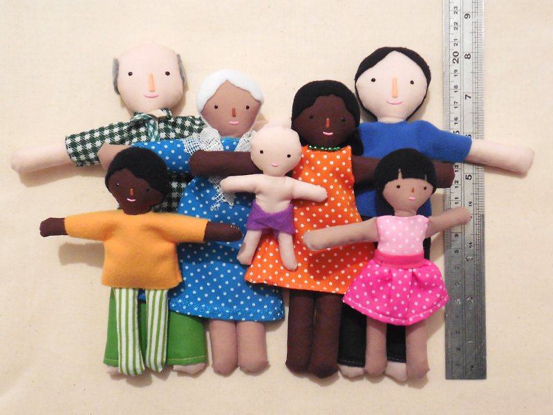 Family of dolls with different skin color - 娃娃 - 雪人家庭 - Playset - Doll house  - 玩偶/公仔 - 其他材质 多色