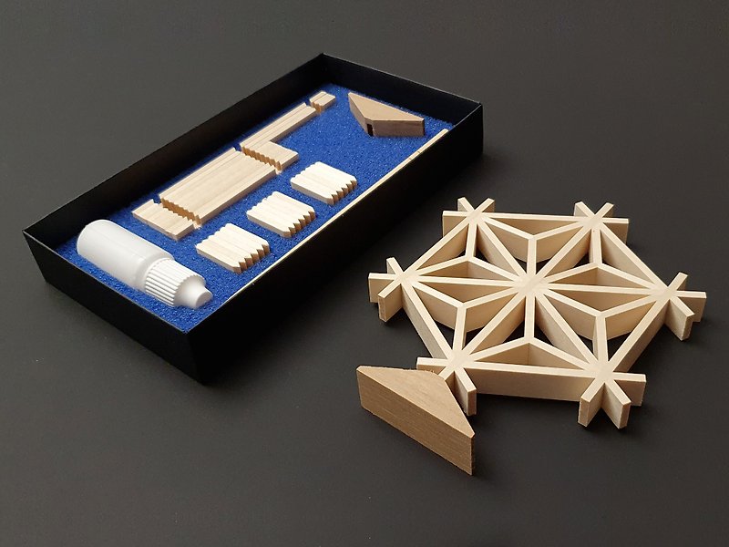 Assembly kit of kumiko. Hobby for adult and children. Ornament - Asa-no-ha. - 木工/竹艺/纸艺 - 木头 卡其色