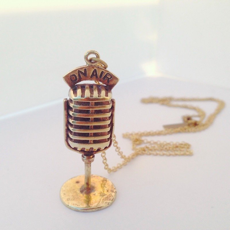 Vintage microphone pendant in brass ,Rocker jewelry ,Skull jewelry,Biker jewelry - 项链 - 其他金属 