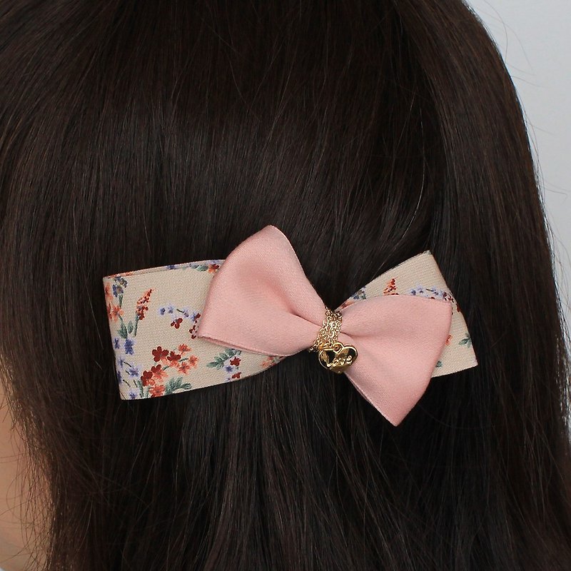 Pink ribbon with flower hairclip - 发饰 - 其他材质 粉红色