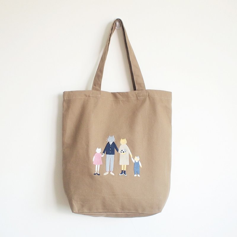 cat family tote bag : khaki - 侧背包/斜挎包 - 棉．麻 卡其色