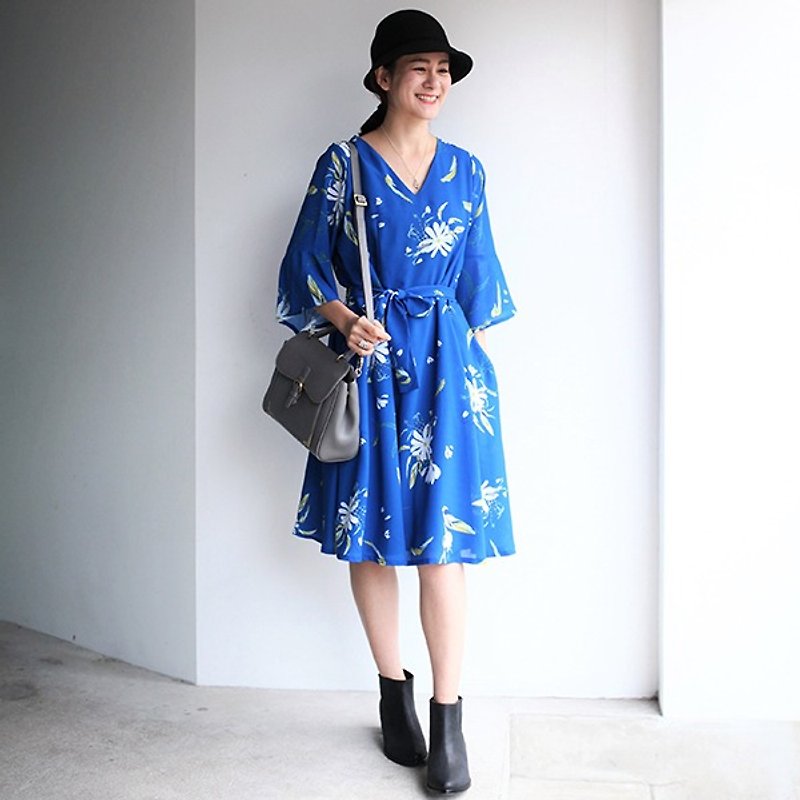 GT Print 秋季花束伞袖绑带洋装 蓝色 - 洋装/连衣裙 - 聚酯纤维 蓝色