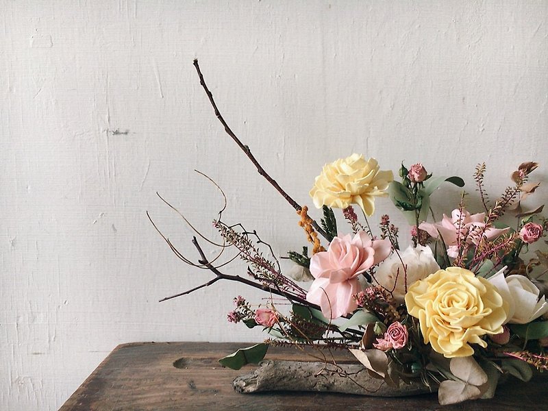 【好花】春日之花桌上型浮木摆件 干燥花礼 开幕花礼 - 植栽/盆栽 - 植物．花 粉红色