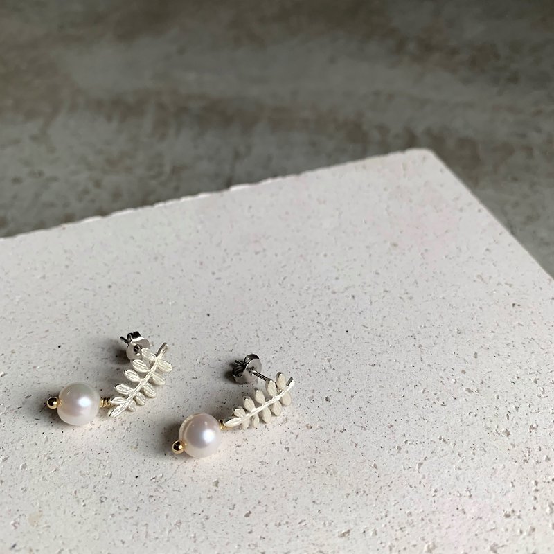 小小蕨的胖孢子 - 耳环/耳夹 - 其他金属 透明