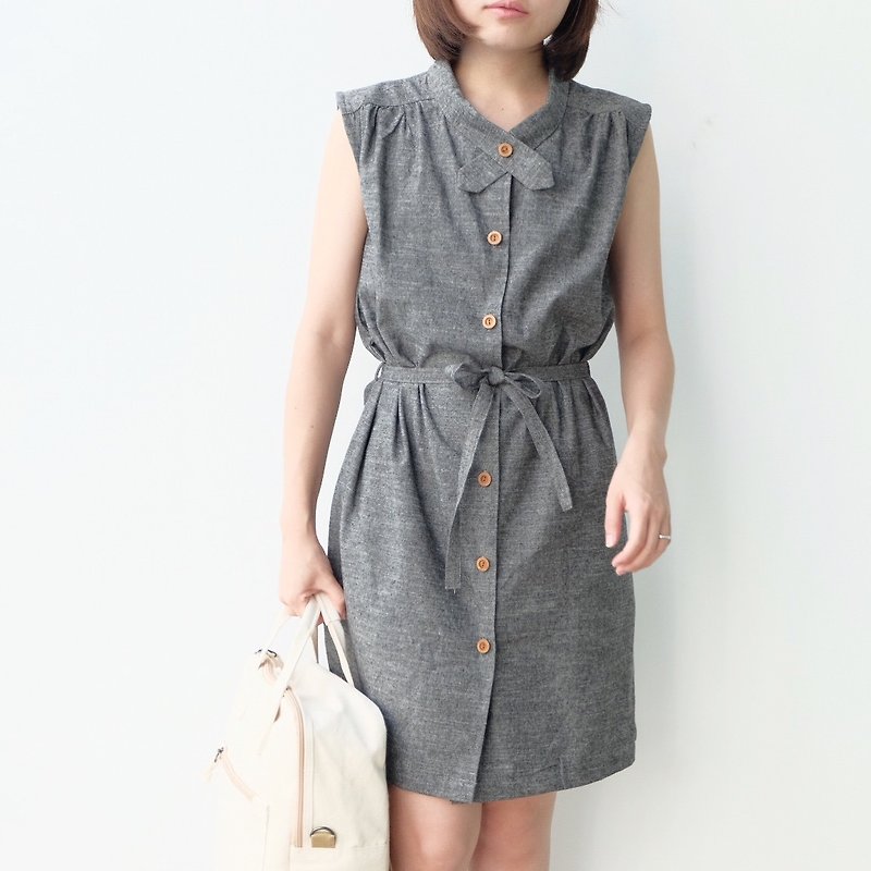 Sleeveless Dress - X collar ( Grey Color ) - 洋装/连衣裙 - 棉．麻 灰色