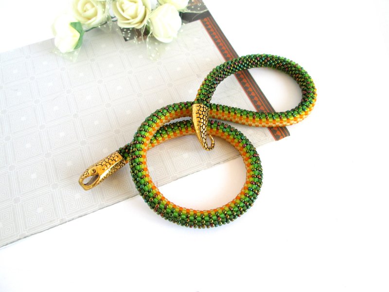 Beaded Snake Green bracelet for women Ouroboros jewelry Snake rope - 手链/手环 - 其他材质 绿色