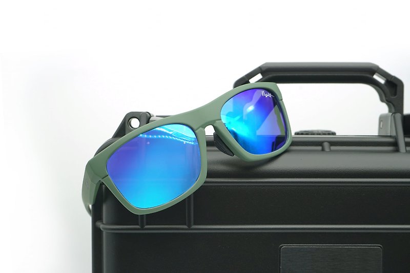 【VIGHT】 REMO -经典宽镜面运动款太阳眼镜 - 墨镜 - 塑料 绿色