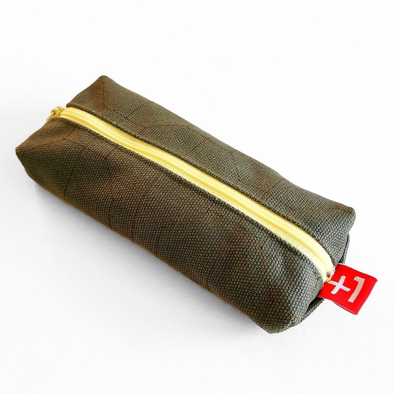 Plus 1 传统磁砖图案 SQUARE 帆布笔袋 (香港特色) - 铅笔盒/笔袋 - 棉．麻 绿色