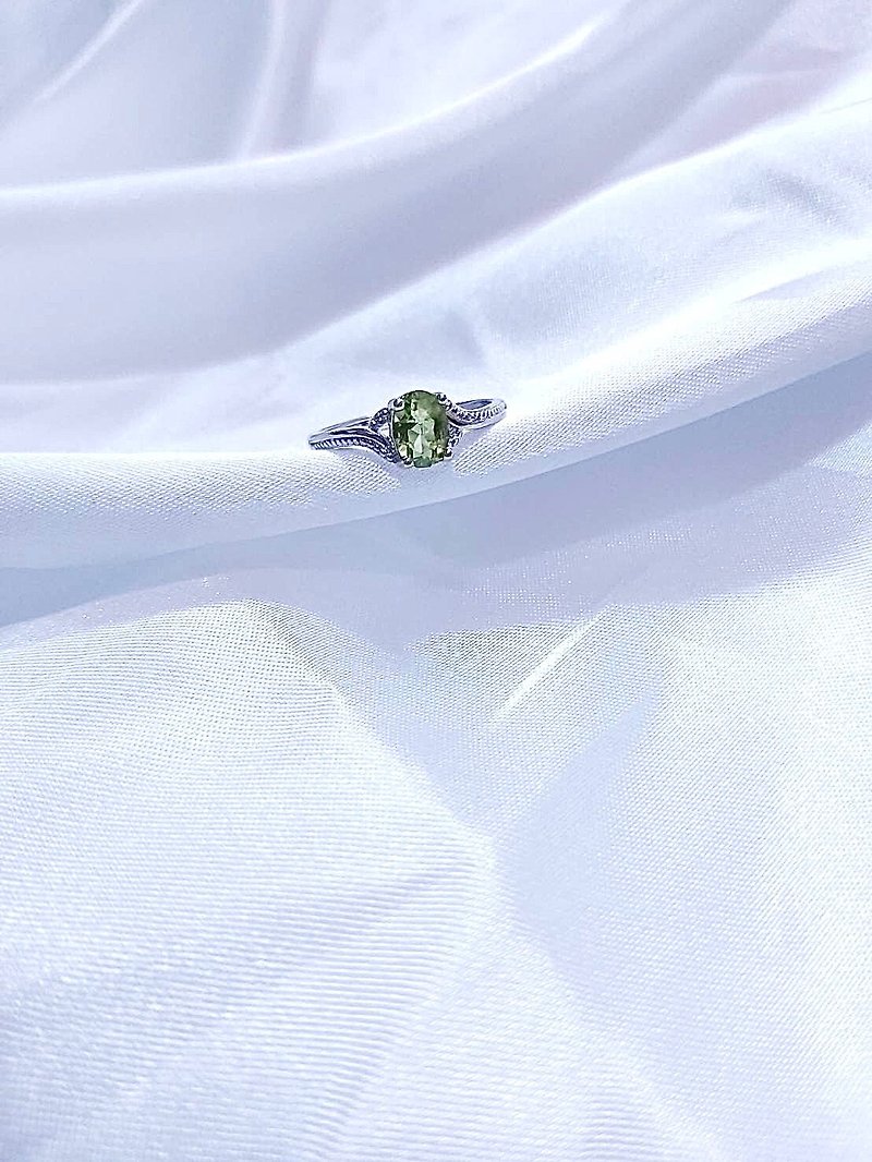 心忱-橄榄石戒指/可调整式戒围 - 戒指 - 水晶 绿色